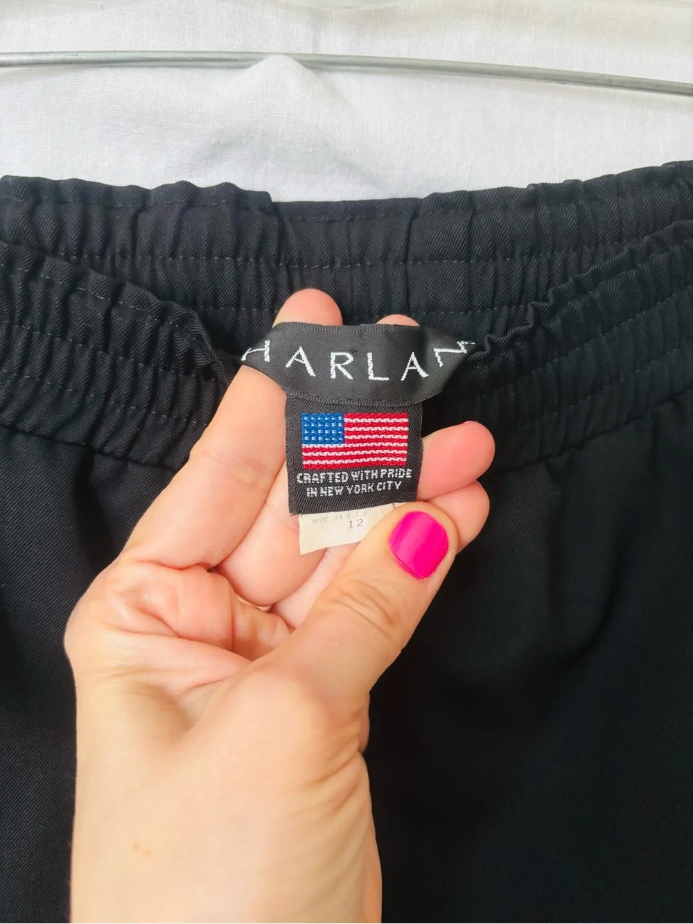 Harlan elegant black